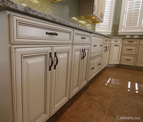 To Paint Cabinets Antique White With Glaze Kitchen Cabinets With