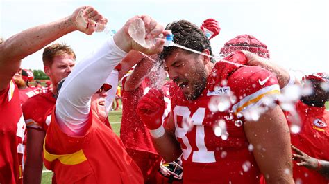 Photos On Field At Chiefs Training Camp Practice 8722