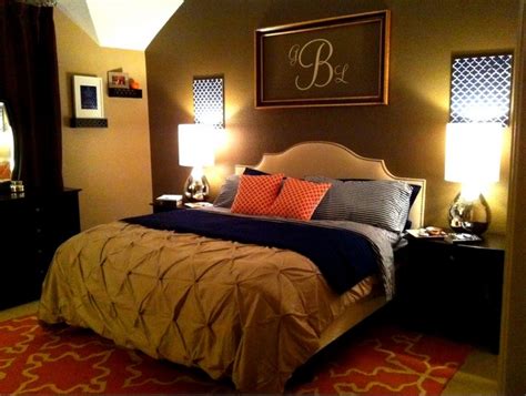 Simple Master Bedroom Decorating Ideas With Red Carpet