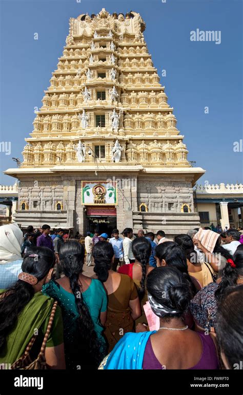 Chamundeshwari Temple Mysore India Stock Photo Alamy