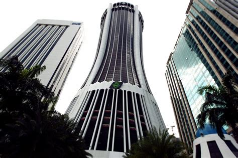 Designed by celebrated malay architect hijjas kasturi, this distinctive tower houses the funding body which supports malaysian haji pilgrims. Fakta SPV, bangsa Cina dan Tabung Haji | Muka 10 | Berita ...