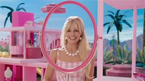 Margot Robbie Recalls First Reaction To ‘barbie Script What A Shame