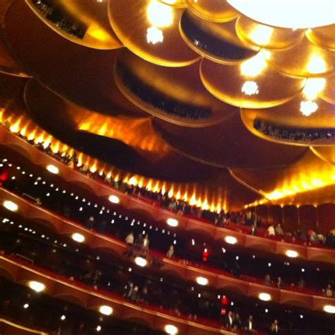 Inside The Met Opera House Nyc Opera House Opera Nyc