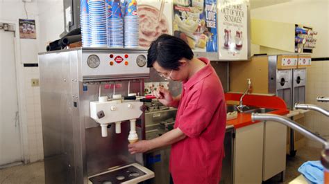 Workers Reveal What It S Really Like To Work At Dairy Queen