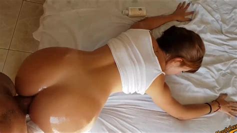 Happy Ending Massage With Hot Oiled Redhead