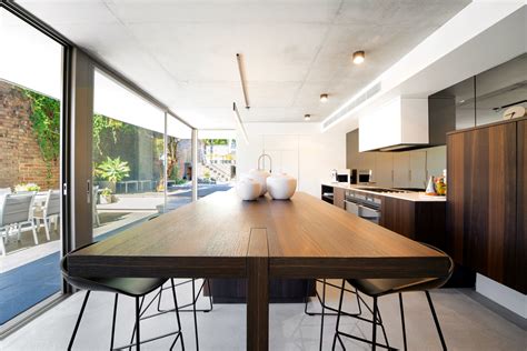 This Modern Kitchen Has An Effortless Indoor Outdoor