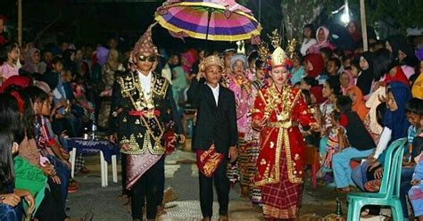 Comment must not exceed 1000 characters. Contoh Lirik Wayak Lampung, Acara Kakiceran Pugung Pesisir ...