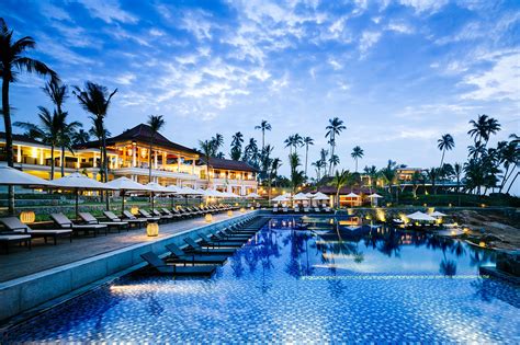 In Sri Lanka A Beachfront Resort Sets The Bar High The New York Times