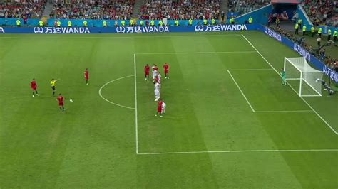 Yahoo noticias es mejor en la aplicación. Portugal vs España Cristiano Ronaldo tiro libre, Rusia ...