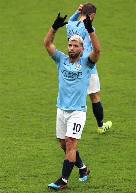 Givanildo vieira 'hulk' de souza : Sergio Aguero of Manchester City celebrates after scoring ...