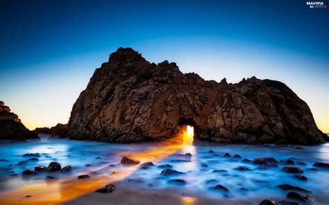 Sea Light Breaking Through Sky California Rocks Beautiful Views