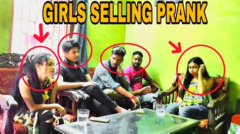 Girls Selling Prank 😂😂 Gone Wrong 😱😱 Prank On Girls Youtube