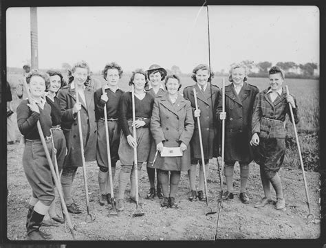 Online Exhibition The History Of The Women S Land Army The Merl