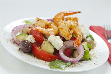 Make the dressing by whisking all the ingredients together. Diabetics Prawn Salad / Pin on diabetic meals : Divide salad between shallow serving bowls ...