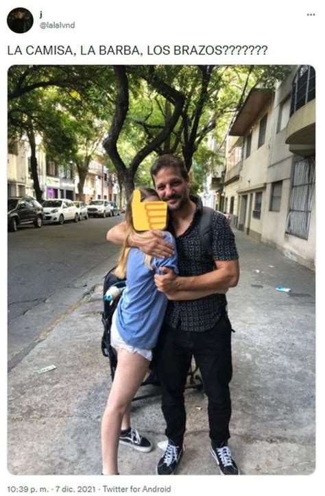 la foto viral de rodrigo de la serna con una fan que se lo encontró en la calle