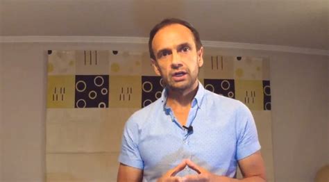 Rodrigo sepúlveda apuntó al gobierno y su bono clase media: Periodista Rodrigo Sepúlveda consiguió un abdomen marcado ...