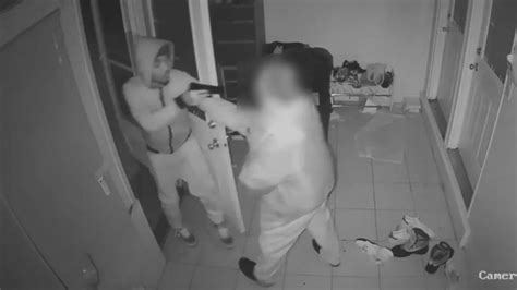Video Frightening Home Invasion Caught On Camera Abc News