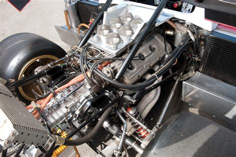 Line of mechanically similar v6 and v8 engines. RM Auctions Monaco Highlight: 1966 Ferrari Dino 206 S Spider - Motorsport Retro