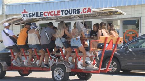 Canada Day Turnout Heralds Good Summer For Kelowna Bc Tourism Okanagan Globalnewsca