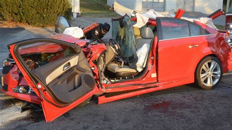 Unbelievable Car Crash Compilation - Horrible Driving Fails Of 2019