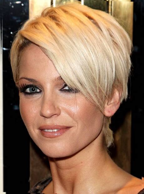 short hair styles for middle aged women