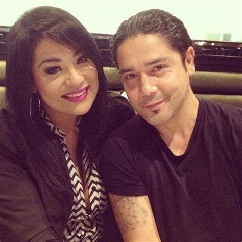 Suzette married arriaga in 1993, and are together to this day. Suzette and Chris Perez | Selena | Pinterest | Selena and Chris d'elia