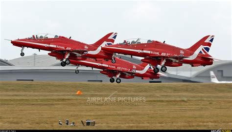 Xx244 Royal Air Force Red Arrows British Aerospace Hawk T1 1a At