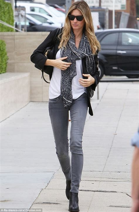 Gisele Bündchen Dons Pair Of Very Skinny Jeans As She Meets Pals In La