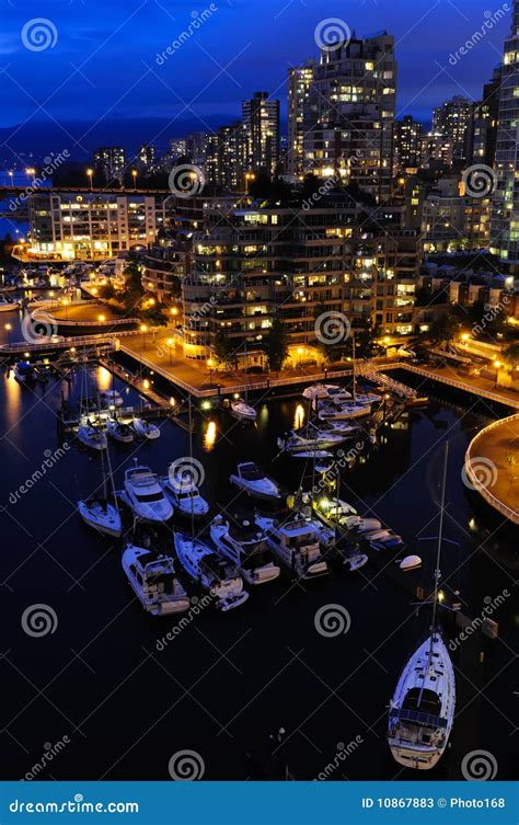 Vancouver De Stad In Bij Nacht Stock Afbeelding Image Of Canada