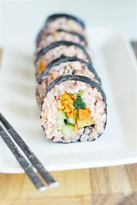 In this article we go over what goes inside a typical kimbap dish and what you can do to stay fit while eating it. Brown Rice Kimbap | Recipe | Food, Food recipes ...