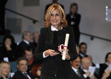 Alessandra appiano, scrittrice, è morta forse togliendosi la vita. Letteratura: morta a 59 anni la scrittrice Alessandra ...
