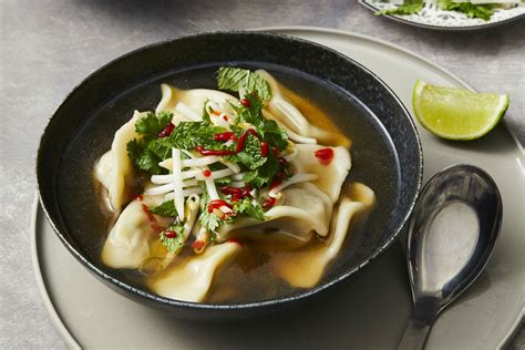 20 Minute Vietnamese Prawn Dumpling Soup Recipe Dumplings For Soup