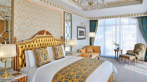 Inside Dubais Latest Hotel The Emerald Palace Kempinski Daily Mail