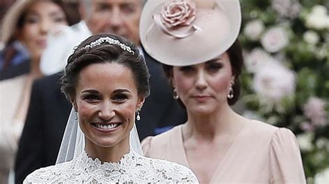 Pippa Middleton Wedding What Kate Wore To Deliberately Downgrade On