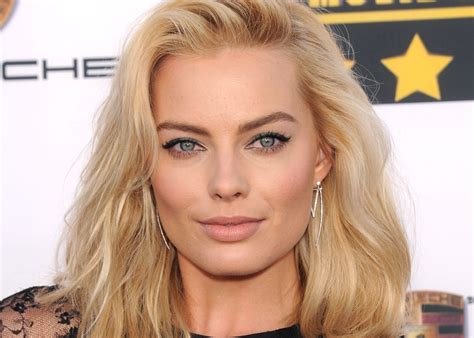 Im A Massive Massive Nerd Margot Robbie Explains The Backstory