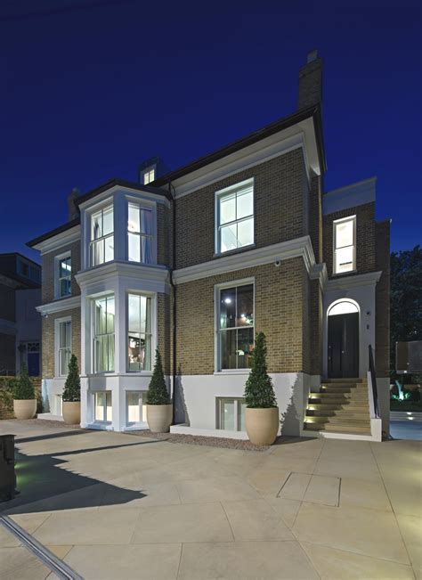 Popular billionaire's daughter florence ifeoluwa otedola known professionally as dj cuppy has flaunted her new house in london. Luxury West London House with a stunning pool by SHH ...