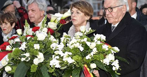 Steinmeier ehrt weißrussische schriftstellerin alexijewitsch mit bundesverdienstkreuz. Anschlag in Hanau - Frank-Walter Steinmeier: "Nehmen wir ...