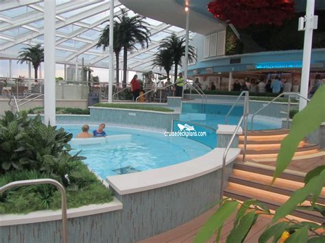 We love the ovation nation! Ovation of the Seas Solarium Pictures