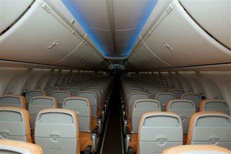 The aircraft is configured with first class, main cabin extra, and main cabin seating and is known in the industry. SilkAir Welcomes the Boeing 737-800 into its Fleet ...
