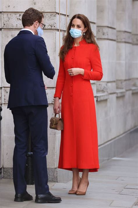 Kate Middleton Style File Best Outfits And Dresses Elle Uk