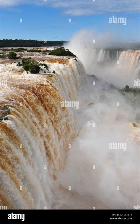 Iguazu Falls Argentina Brazil Stock Photo Alamy