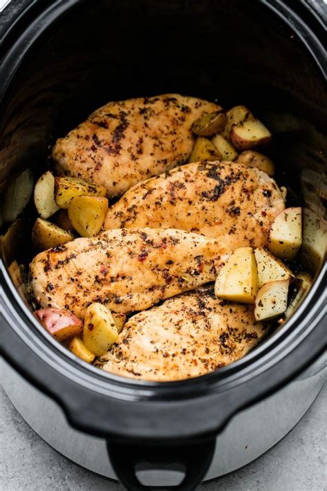 Easy Crockpot Meals That You Can Set It And Forget In The Slow Cooker