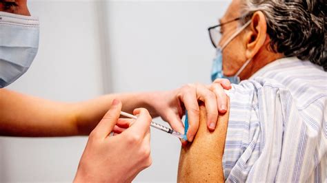 Es gibt keine zulassung des impfstoffs für schwangere, auch nach der impfung sollte für mindestens drei monate für eine zuverlässige kontrazeption gesorgt sein. Corona-Impfungen: Hamburger Krankenhäuser sollen mithelfen ...