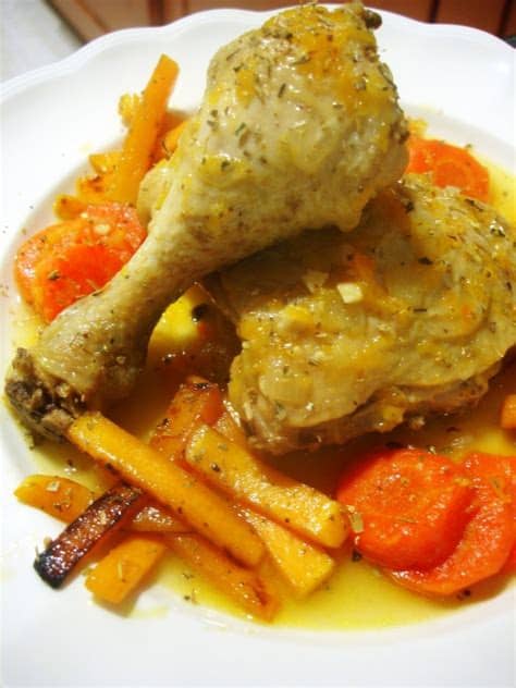 Si te preguntas con qué puedes servir este plato, ¿qué te. Pollo en salsa con zanahorias y calabaza