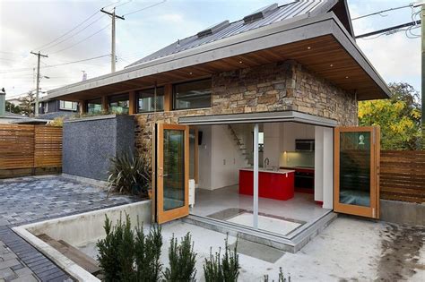 An Energy Efficient Contemporary Laneway House With 1 Bedroom In 800 Ft