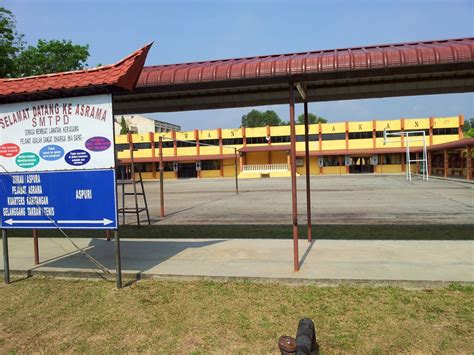 1,839 sukaan · 7 berbicara tentang ini · 9,270 pernah berada di sini. Emmymazli: Melawat Sekolah Lamaku - Sek. Men. Vokasional ...