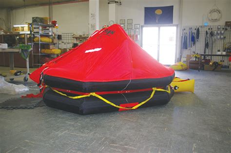 Getting An In Depth Tour Of Your Life Raft Can Make All The Difference