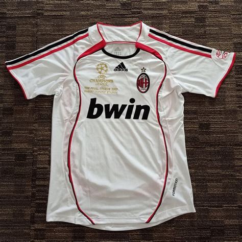 Az associazione calcio milan (rövidítve ac milan vagy egyszerűen milan) egy olasz labdarúgócsapat milánóban, lombardiában. 2007 AC Milan UCL Final Athens Shirt | Ucl final, Ac milan ...