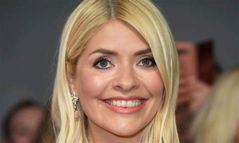 Holly Willoughby Sends Fans Wild In The Dreamiest Silk Pyjamas Hello