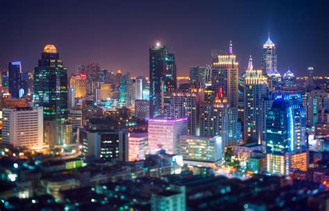 Pasti kamu pernah kan mengambil foto pada malam hari menggunakan smartphone? Bangkok malam hari - Site Pictures